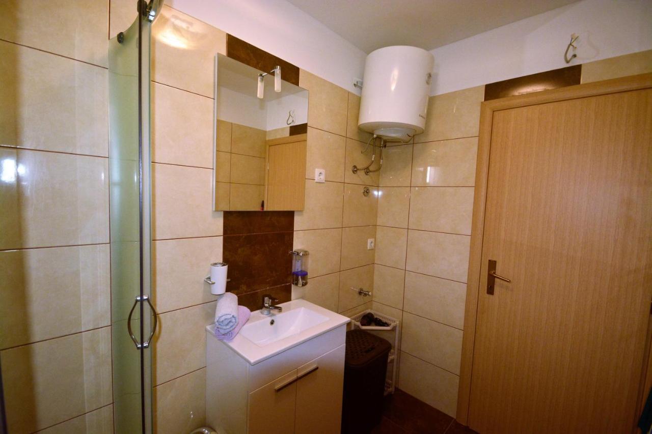 Kala And Tina Apartments Podstrana Kültér fotó