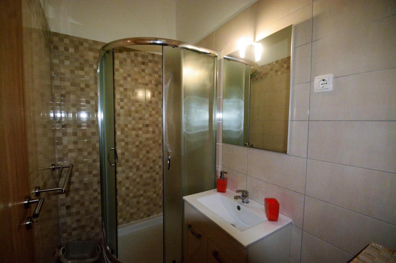 Kala And Tina Apartments Podstrana Kültér fotó