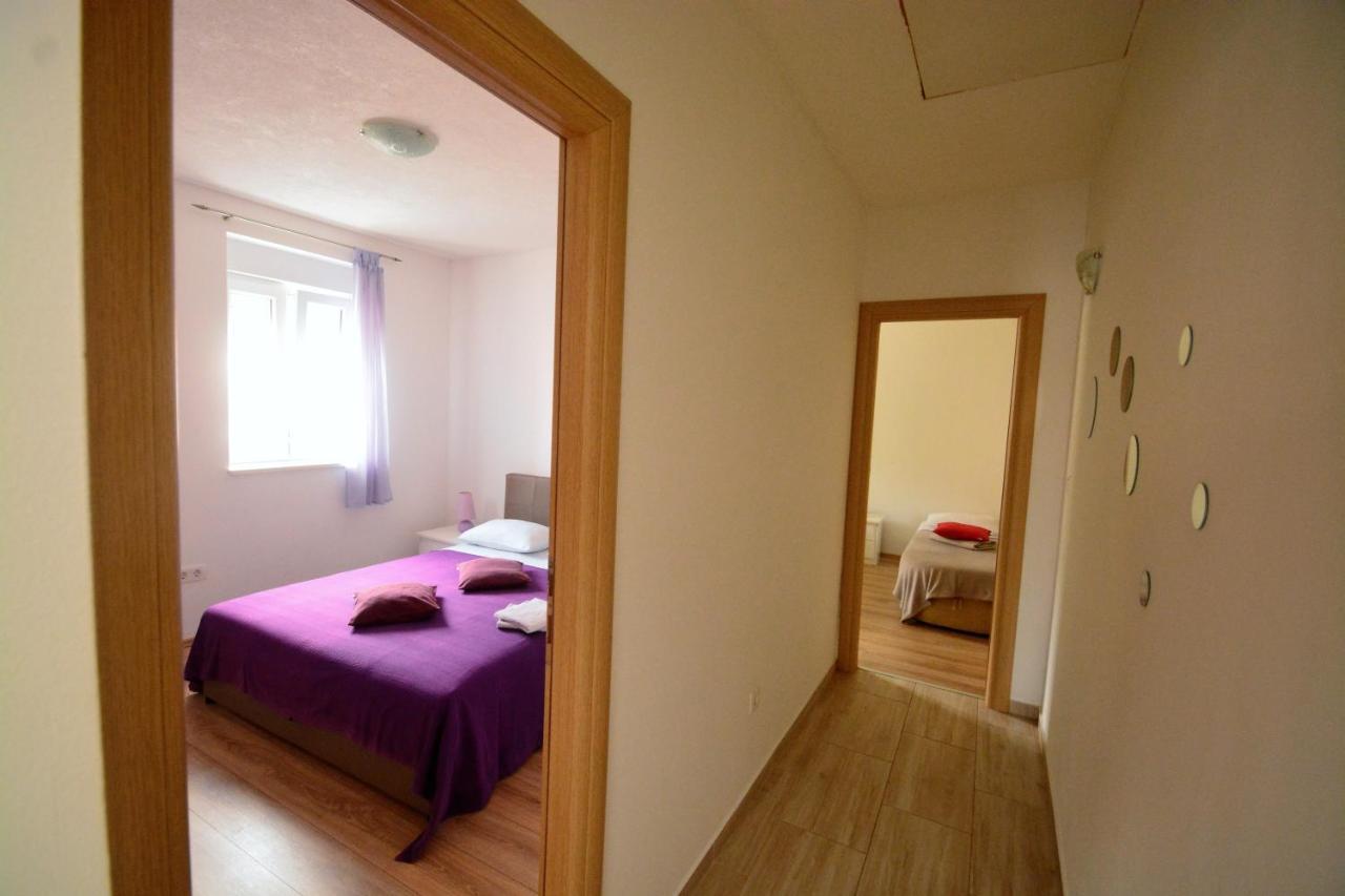 Kala And Tina Apartments Podstrana Kültér fotó