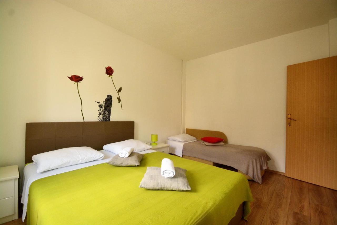 Kala And Tina Apartments Podstrana Kültér fotó