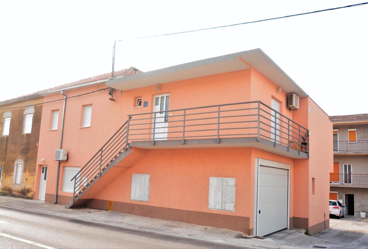 Kala And Tina Apartments Podstrana Kültér fotó